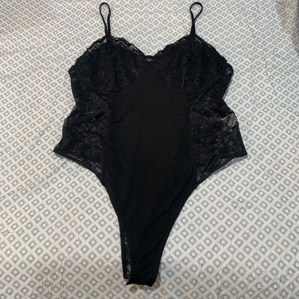SHEIN Lace bodysuit